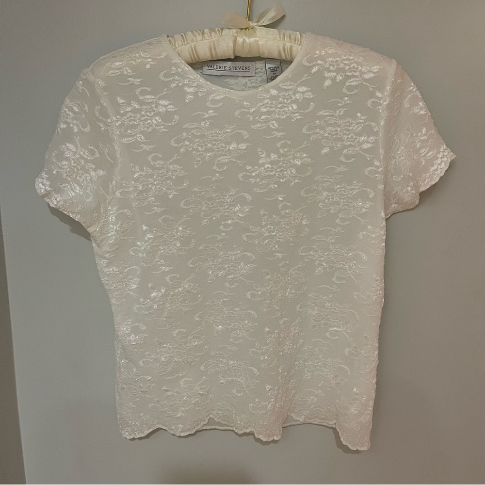 Valerie Stevens white sheer floral ‘lace’ top - size M